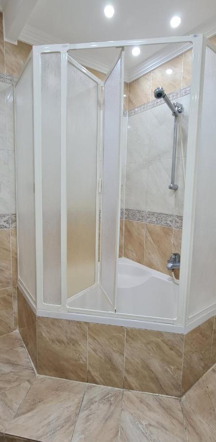 Comfy 3 Bedrooms Apartment In Cairo 96 외부 사진